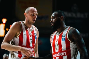Zvezda gostuje Feneru kad je klupa važnija od parketa
